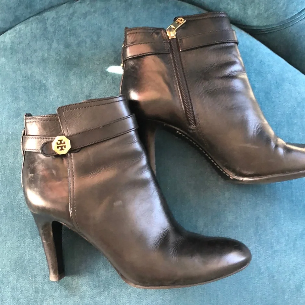 Tory Burch like new heeled booties - Picture 4 of 5